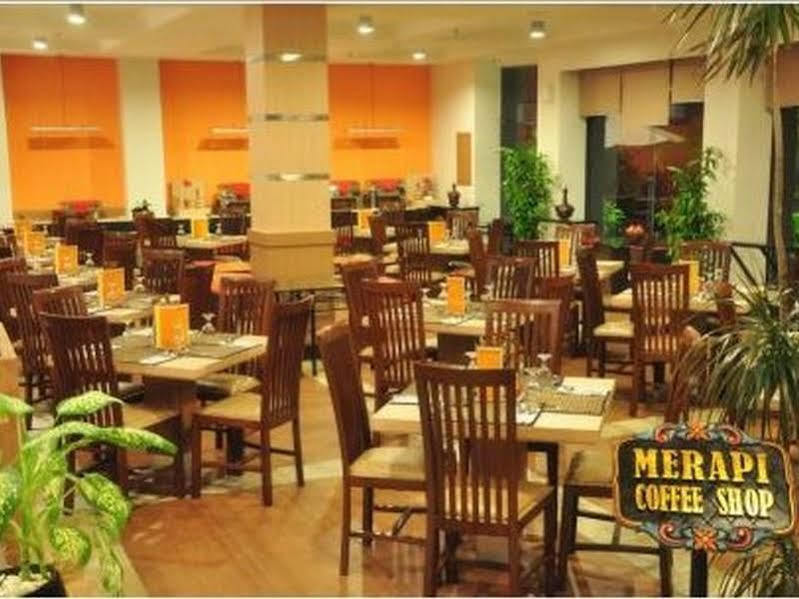 Abadi Hotel Malioboro Yogyakarta By Tritama Hospitality מראה חיצוני תמונה