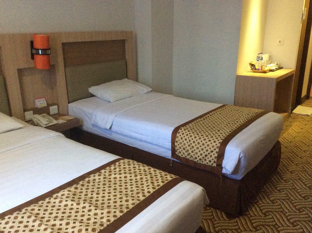 Abadi Hotel Malioboro Yogyakarta By Tritama Hospitality מראה חיצוני תמונה